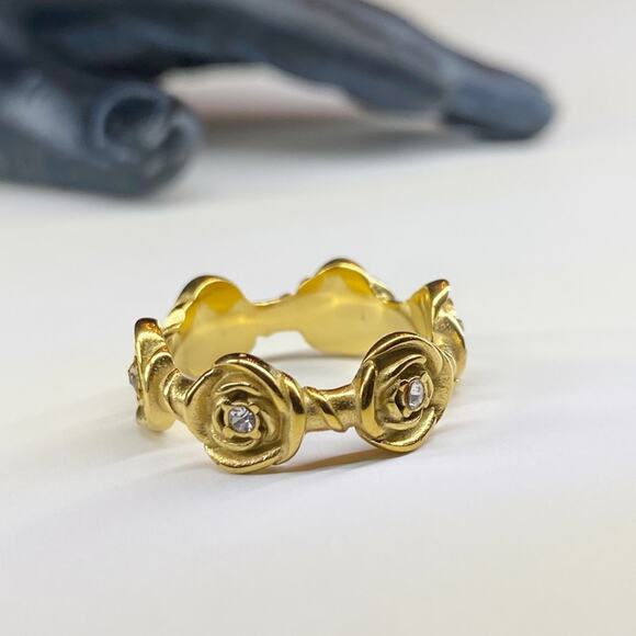 NEW Rhinestone Rose Crown Statement Ring - Picture 4 of 9